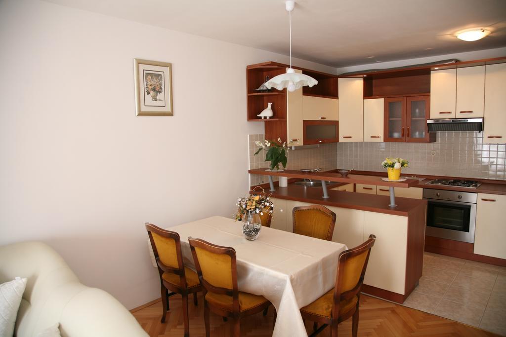 Apartment Dg With Parking Garage Σπλιτ Εξωτερικό φωτογραφία